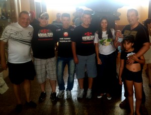 Encontro de grupos voluntários ocorrido em 1º de novembro de 2014 em São Januário. Ângela Diniz está ao centro e seu marido Júnior à esquerda.