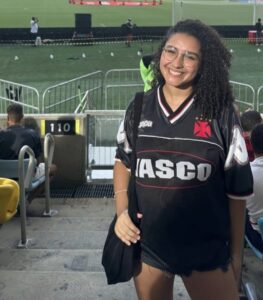 ELAS & O PROFESSOR – BRUNNA